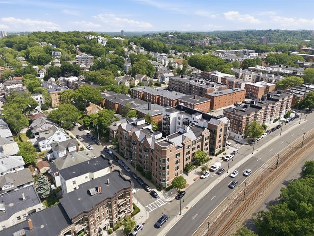 26 Commonwealth Ter 1, Boston, MA 02135