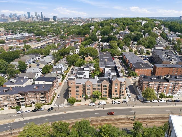26 Commonwealth Ter 1, Boston, MA 02135