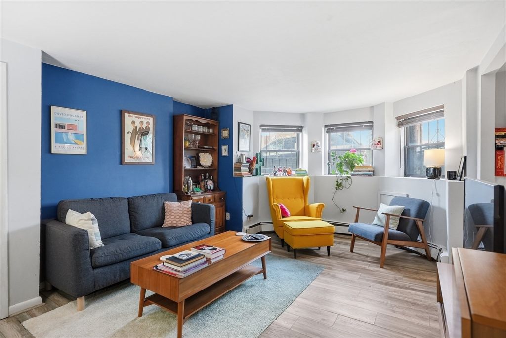 26 Commonwealth Ter 1, Boston, MA 02135