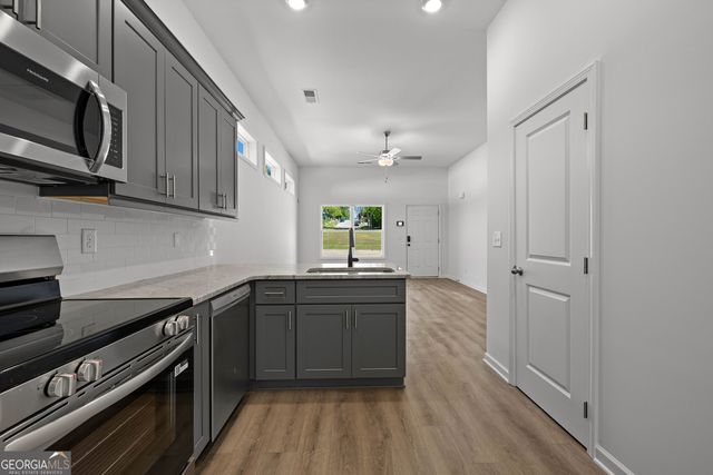 799 Hunnicutt Avenue, Lagrange, GA 30240