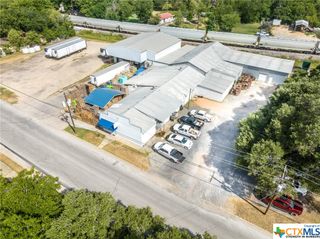 925 Saint Andrew Street, Gonzales, TX 78629