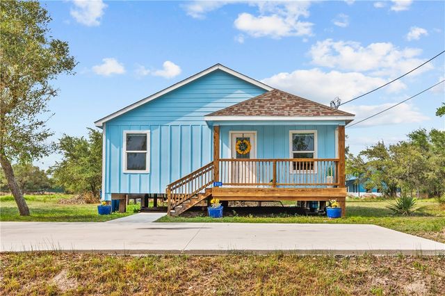 2111 Lone Star, Rockport, TX 78382