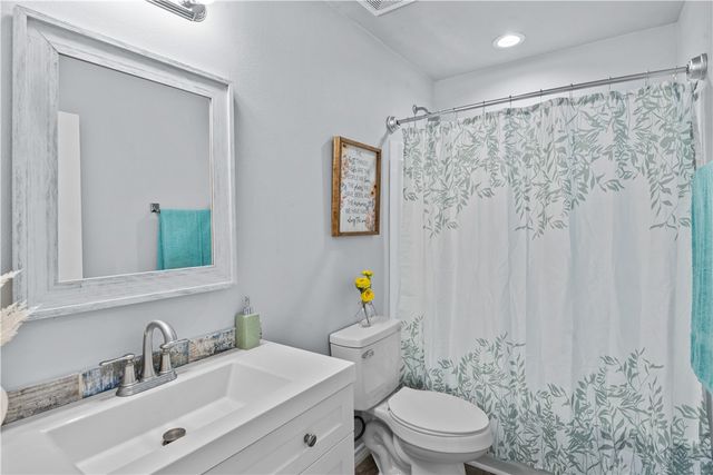 2111 Lone Star, Rockport, TX 78382