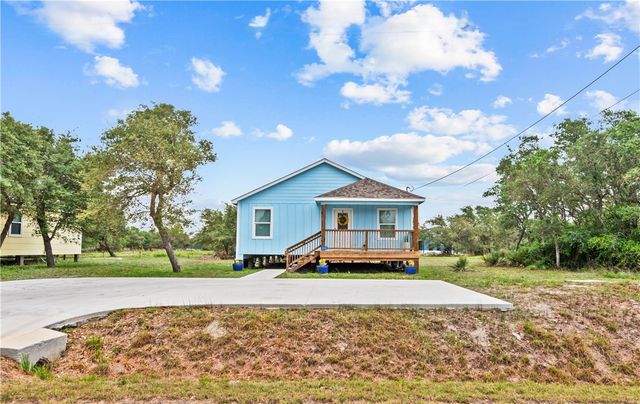 2111 Lone Star, Rockport, TX 78382