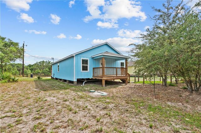2111 Lone Star, Rockport, TX 78382