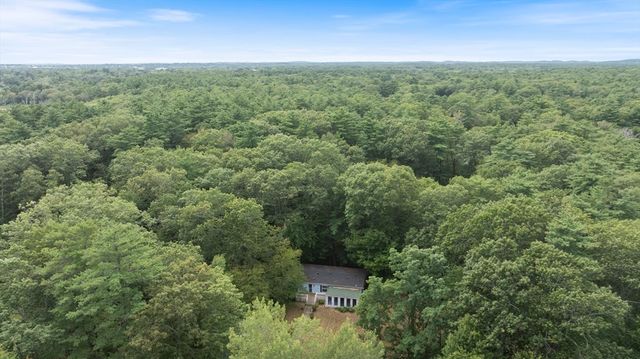 84 Forest Rd, Salisbury, MA 01952