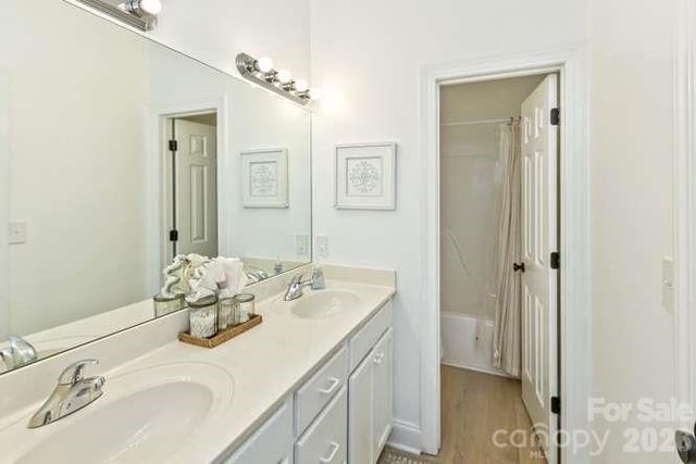 634 Vista Falls Road, Mills River, NC 28759