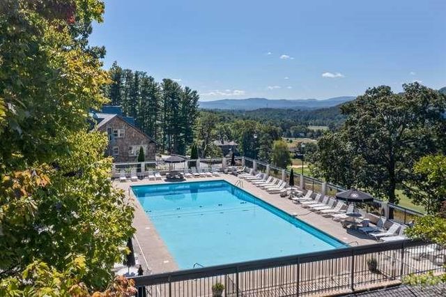 634 Vista Falls Road, Mills River, NC 28759