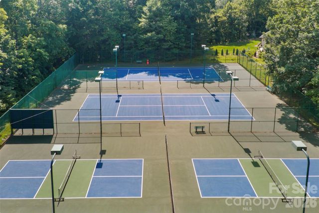 634 Vista Falls Road, Mills River, NC 28759