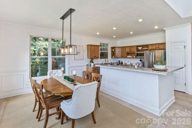 634 Vista Falls Road, Mills River, NC 28759