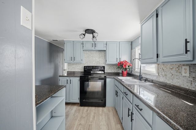 404 Southwick Rd 34A, Westfield, MA 01085