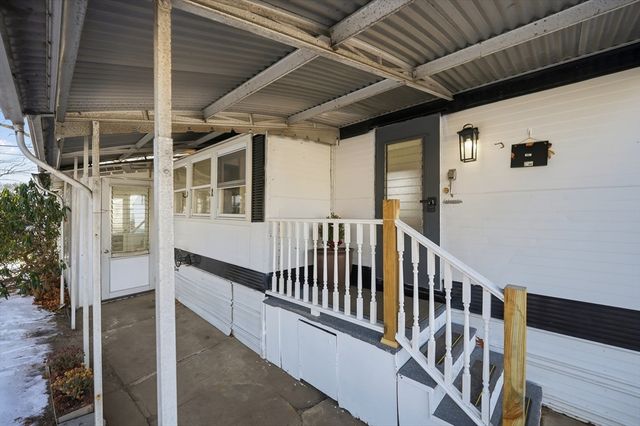 404 Southwick Rd 34A, Westfield, MA 01085