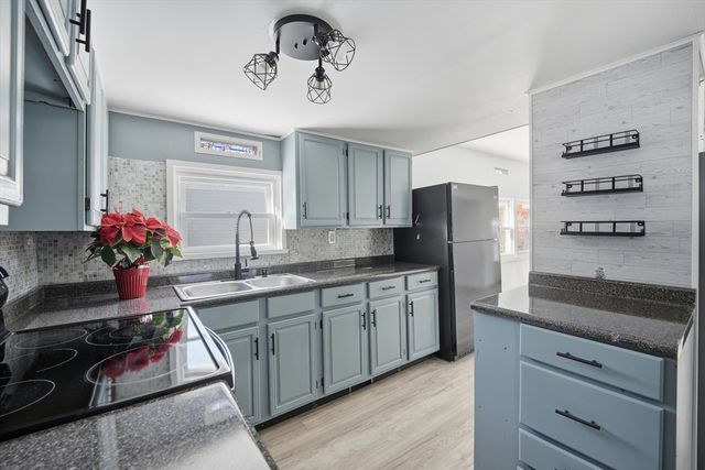 404 Southwick Rd 34A, Westfield, MA 01085