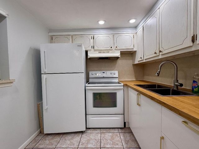 54 Salisbury C 54, West Palm Beach, FL 33417
