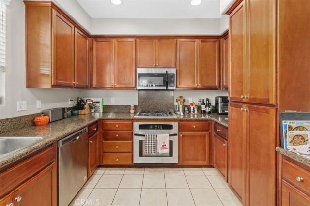 814 Pyramid Court, Corona, CA 92880