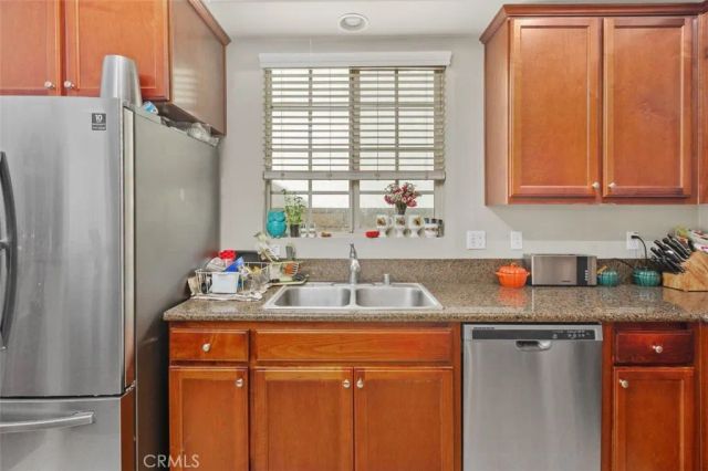 814 Pyramid Court, Corona, CA 92880
