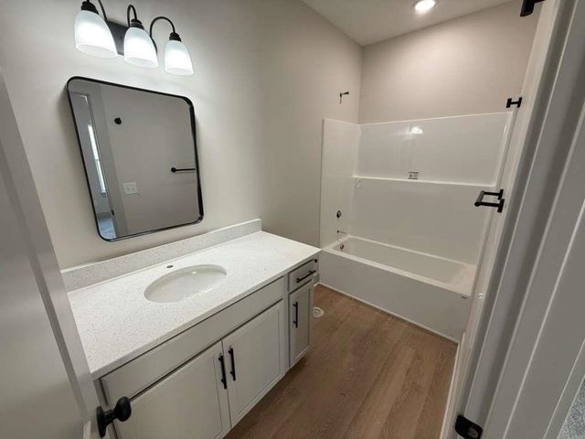 5162 N Toben Dr, Bel Aire, KS 67226