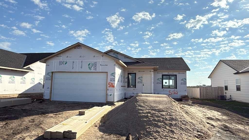 5162 N Toben Dr, Bel Aire, KS 67226