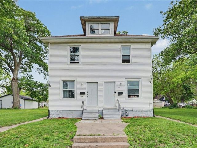 921 12 Avenue, Rock Island, IL 61201