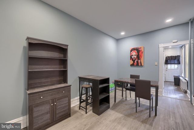 1047 N FRONT ST, Reading, PA 19601