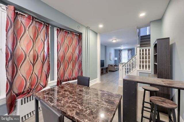 1047 N FRONT ST, Reading, PA 19601