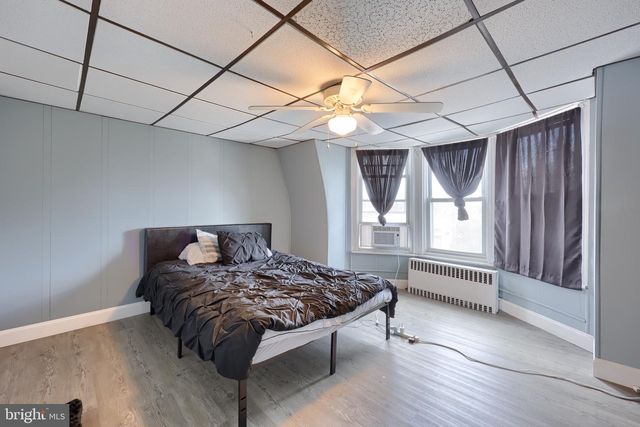 1047 N FRONT ST, Reading, PA 19601
