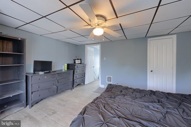 1047 N FRONT ST, Reading, PA 19601