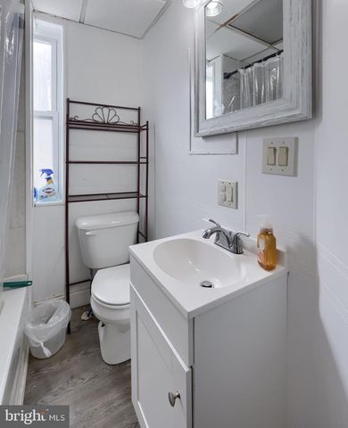 1047 N FRONT ST, Reading, PA 19601