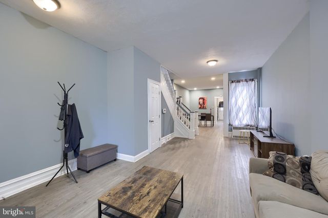 1047 N FRONT ST, Reading, PA 19601