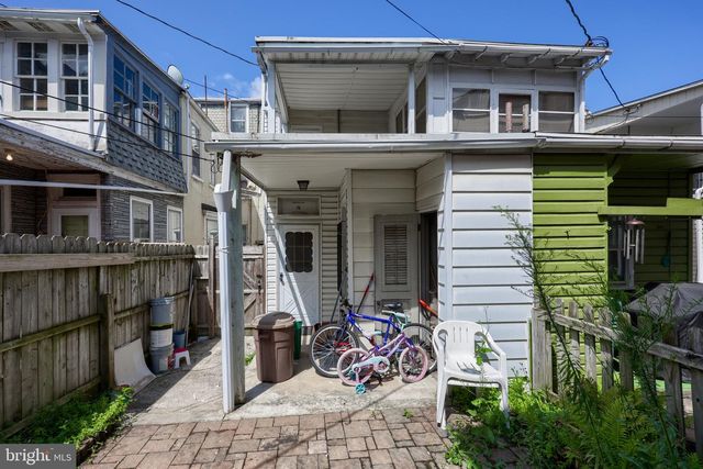 1047 N FRONT ST, Reading, PA 19601