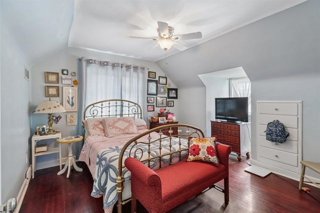4209 Allison Avenue, Des Moines, IA 50310
