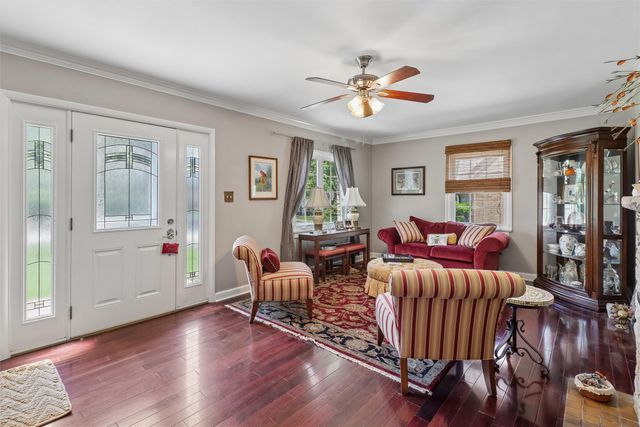 4209 Allison Avenue, Des Moines, IA 50310
