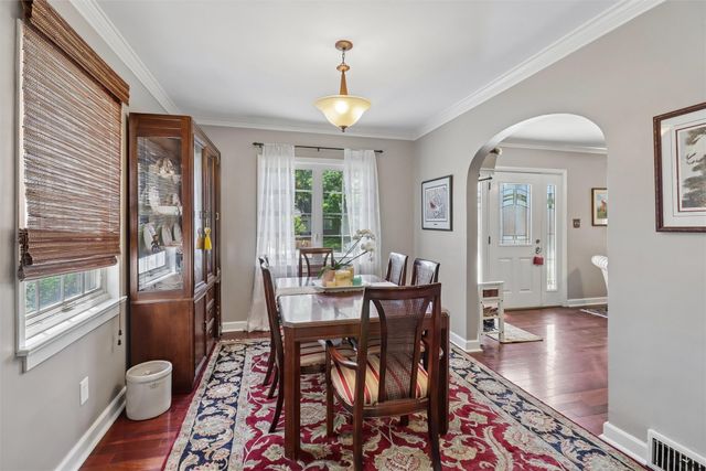4209 Allison Avenue, Des Moines, IA 50310