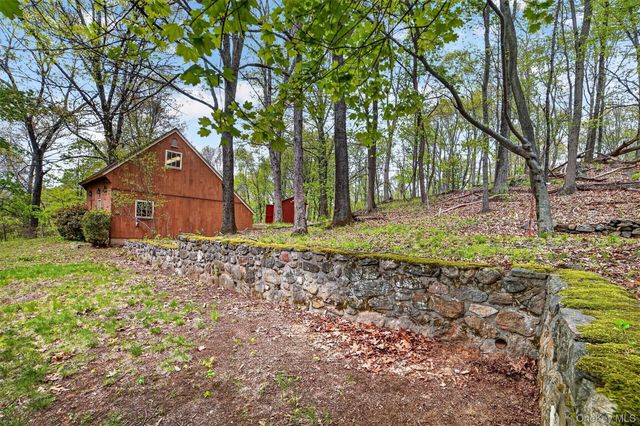 9 Sloehidden Road, Briarcliff Manor, NY 10510