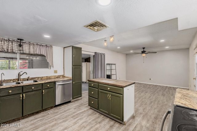 1161 S OCOTILLO Drive, Apache Junction, AZ 85120