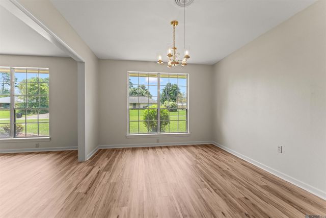 5823 Clematis Dr, Baton Rouge, LA 70808