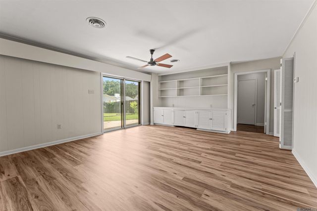 5823 Clematis Dr, Baton Rouge, LA 70808