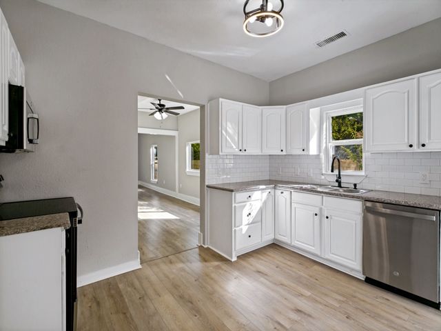 800 Euclid Street, Cleburne, TX 76033