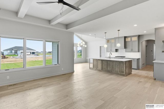 5815 N 198th Street, Elkhorn, NE 68022
