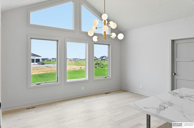 5815 N 198th Street, Elkhorn, NE 68022
