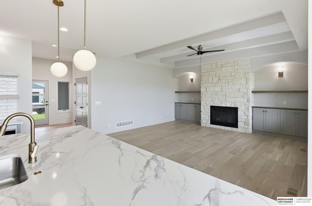 5815 N 198th Street, Elkhorn, NE 68022