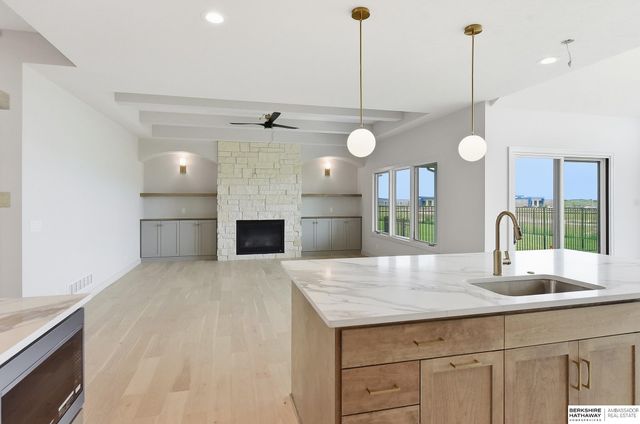 5815 N 198th Street, Elkhorn, NE 68022