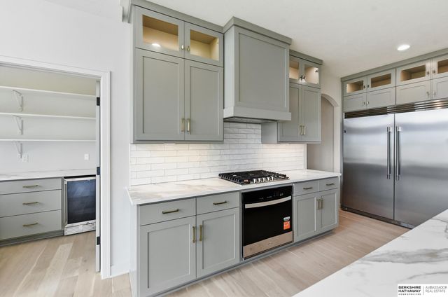 5815 N 198th Street, Elkhorn, NE 68022