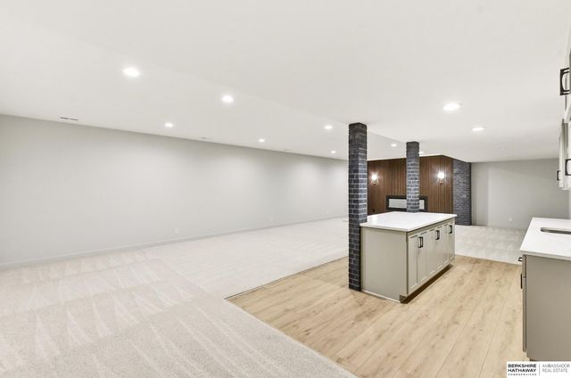 5815 N 198th Street, Elkhorn, NE 68022