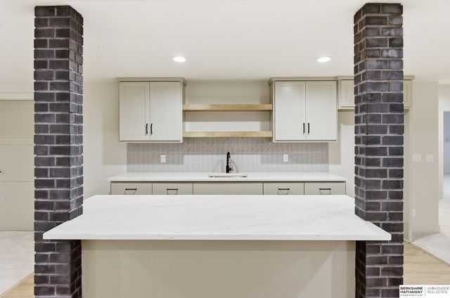5815 N 198th Street, Elkhorn, NE 68022