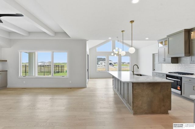 5815 N 198th Street, Elkhorn, NE 68022
