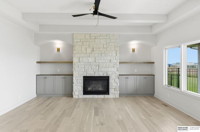 5815 N 198th Street, Elkhorn, NE 68022