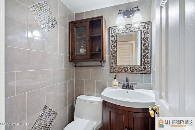 11 Desiree Court, Howell, NJ 07731