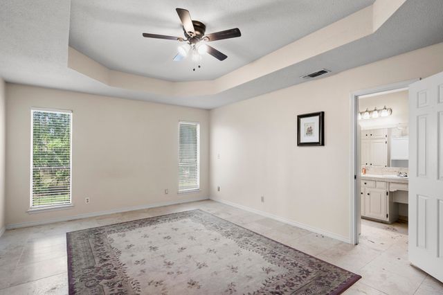 109 Old Barn Circle, Holly Lake Ranch, TX 75765