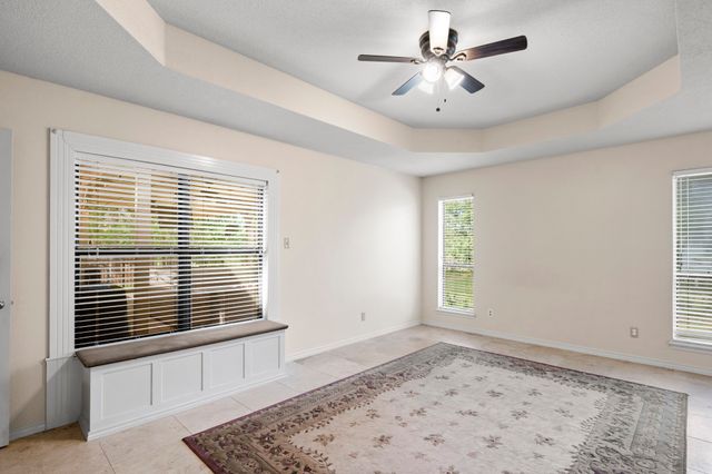 109 Old Barn Circle, Holly Lake Ranch, TX 75765